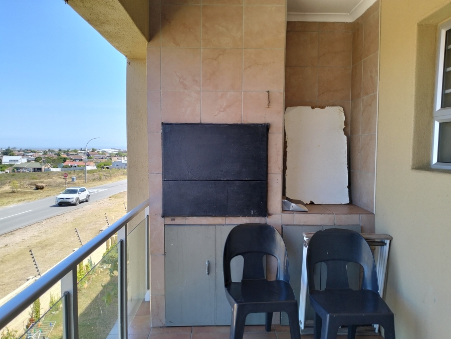 To Let 3 Bedroom Property for Rent in Wavecrest Eastern Cape